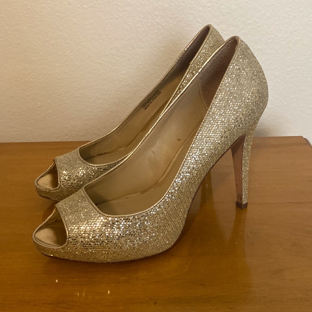White House Black Market Gold Heels